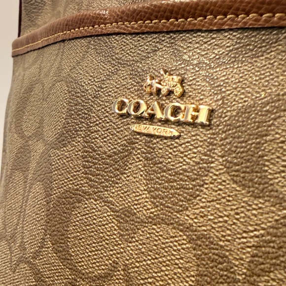Coach Signature Canvas Crossbody Bag Brown Tan Leather Trim - Picture 5 of 8